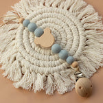 Cargar imagen en el visor de la galería, TinyChew™ – L'attache-tétine personnalisée en bois