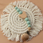 Cargar imagen en el visor de la galería, TinyChew™ – L'attache-tétine personnalisée en bois