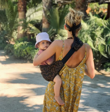 Baby Carry Boost™️ : Confort et Style pour Vous et Votre Petit